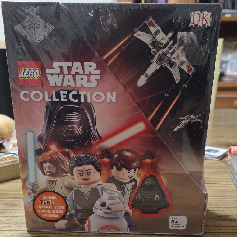 LEGO Star Wars Collection Set. Ten Lego Star Wars Books & MiniFigure